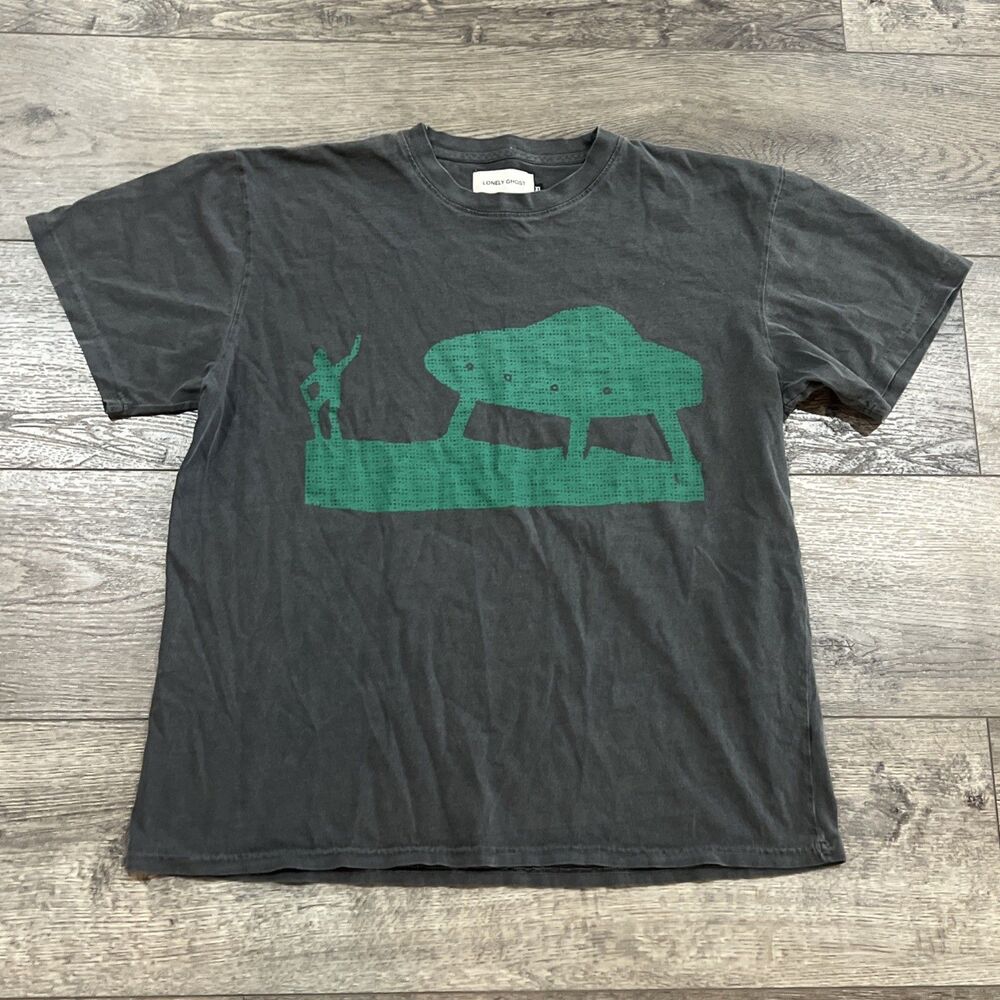 SUPER RARE GRAPHIC! Lonely Ghost Alien Spaceship UFO Gray Fader T-Shirt Size XL